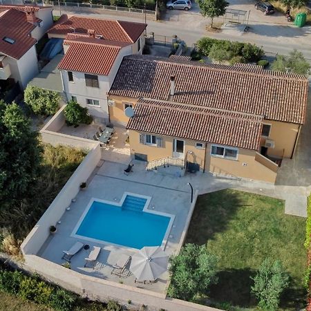 فيلا House Dragan 1231 بولا المظهر الخارجي الصورة