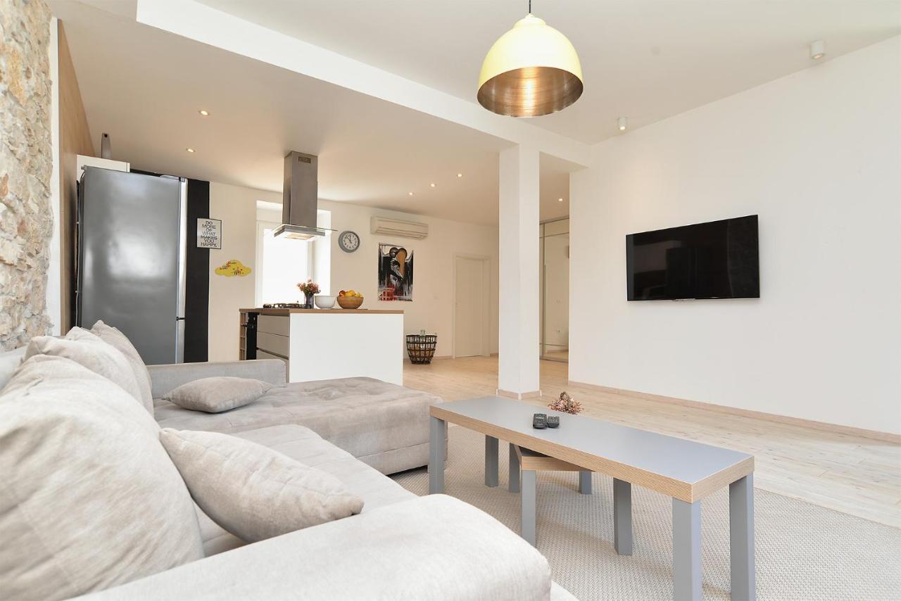 فيلا House Dragan 1231 بولا المظهر الخارجي الصورة