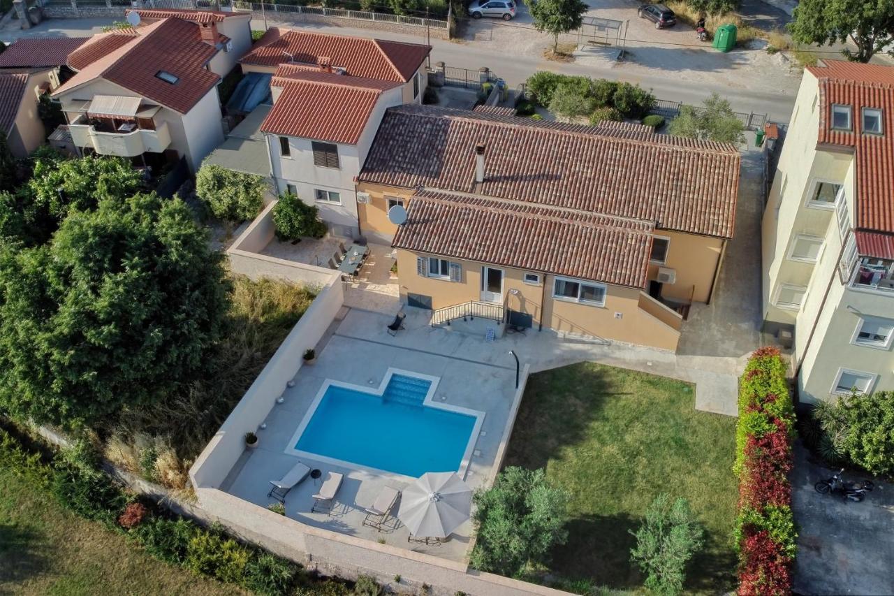 فيلا House Dragan 1231 بولا المظهر الخارجي الصورة