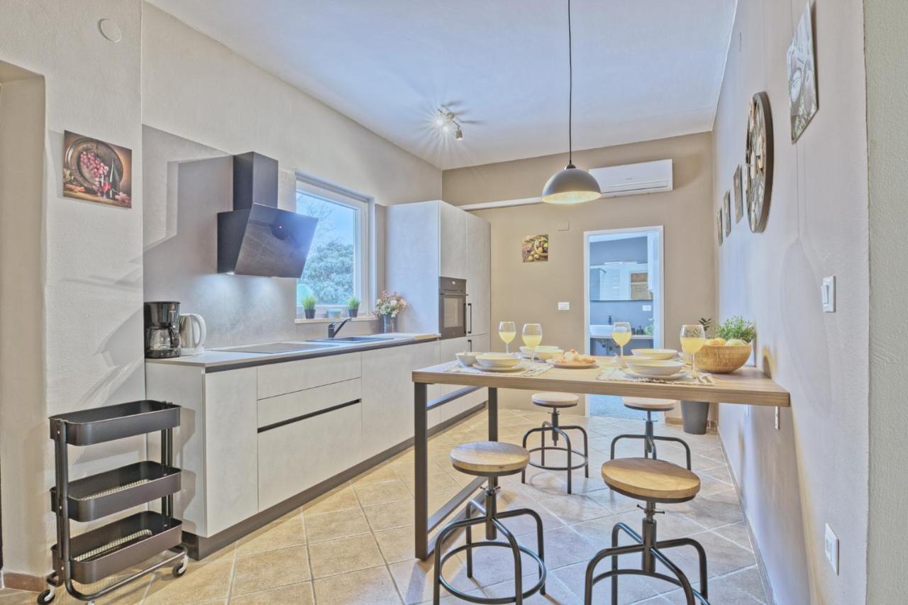 فيلا House Dragan 1231 بولا المظهر الخارجي الصورة