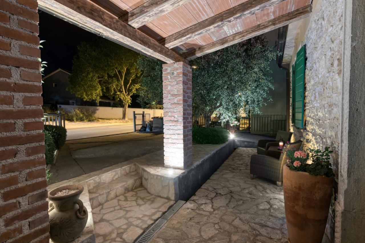 فيلا House Dragan 1231 بولا المظهر الخارجي الصورة