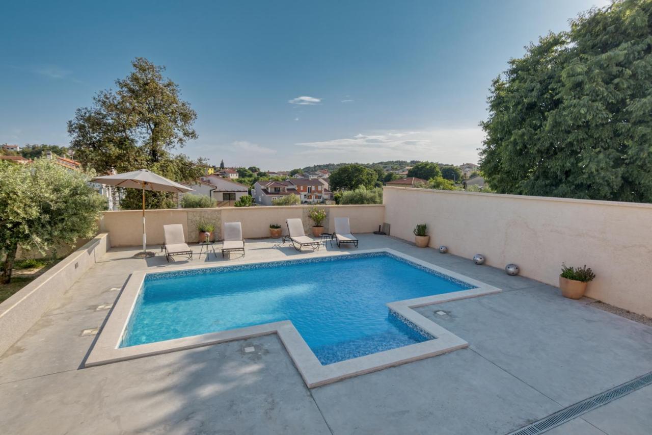فيلا House Dragan 1231 بولا المظهر الخارجي الصورة